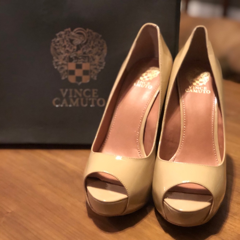 Vince Camuto”Miles” high heel pump NUDE